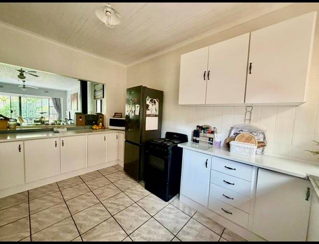 2 BEDROOM TOWNHOUSE FOR SALE IN FLORA GARDENS